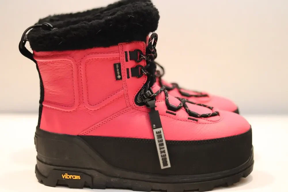 UGG Shasta Gore-Tex Leather Waterproof Boot Sz 7